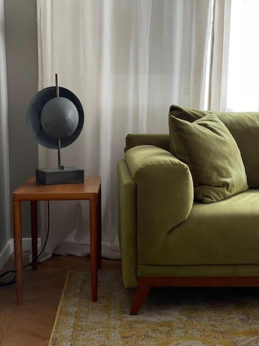 Stunning 1Bd Flat With 50M2 Terrace In The City Center Bucarest Esterno foto
